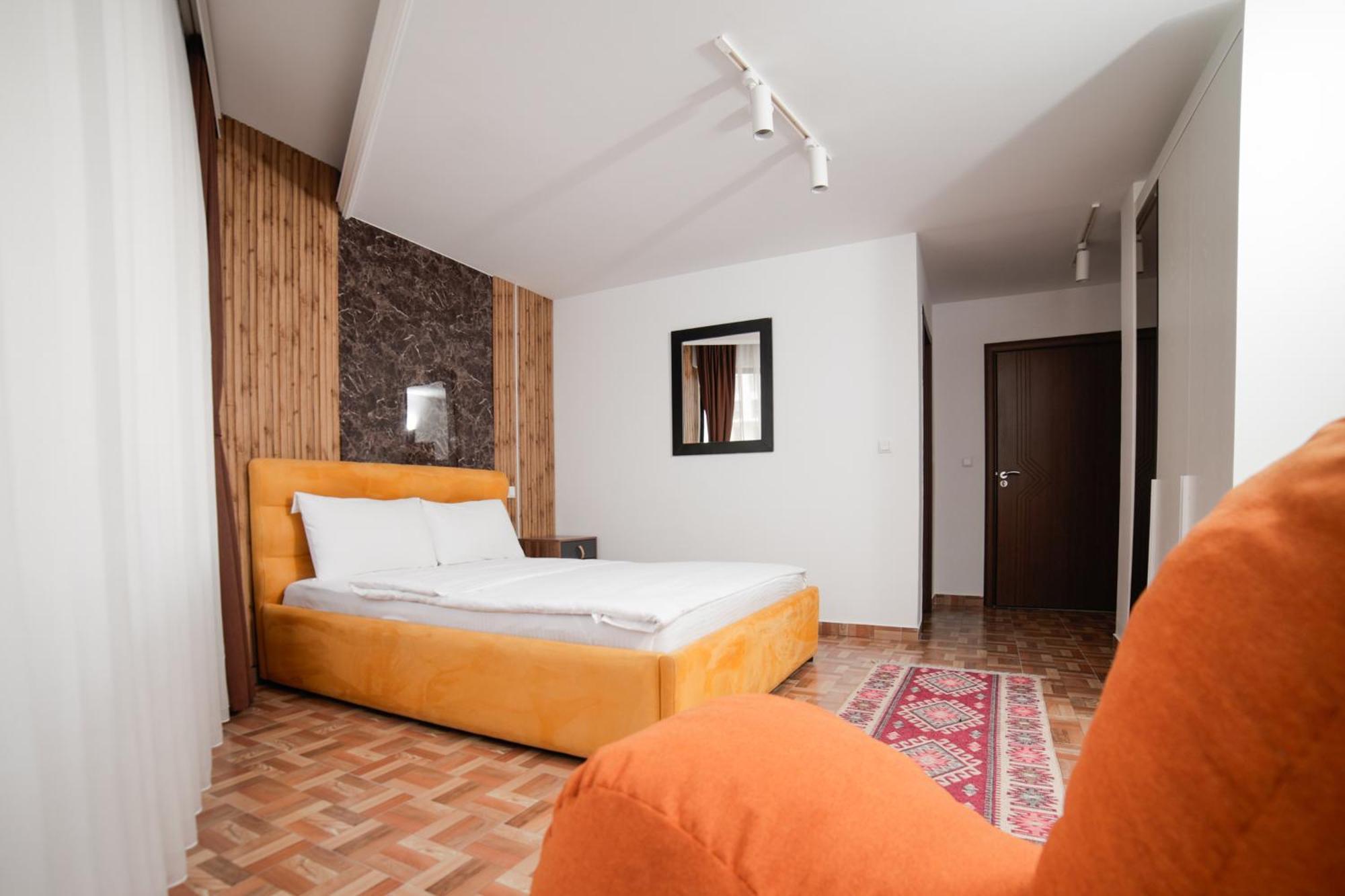 Hotel Denis Prizren Luaran gambar