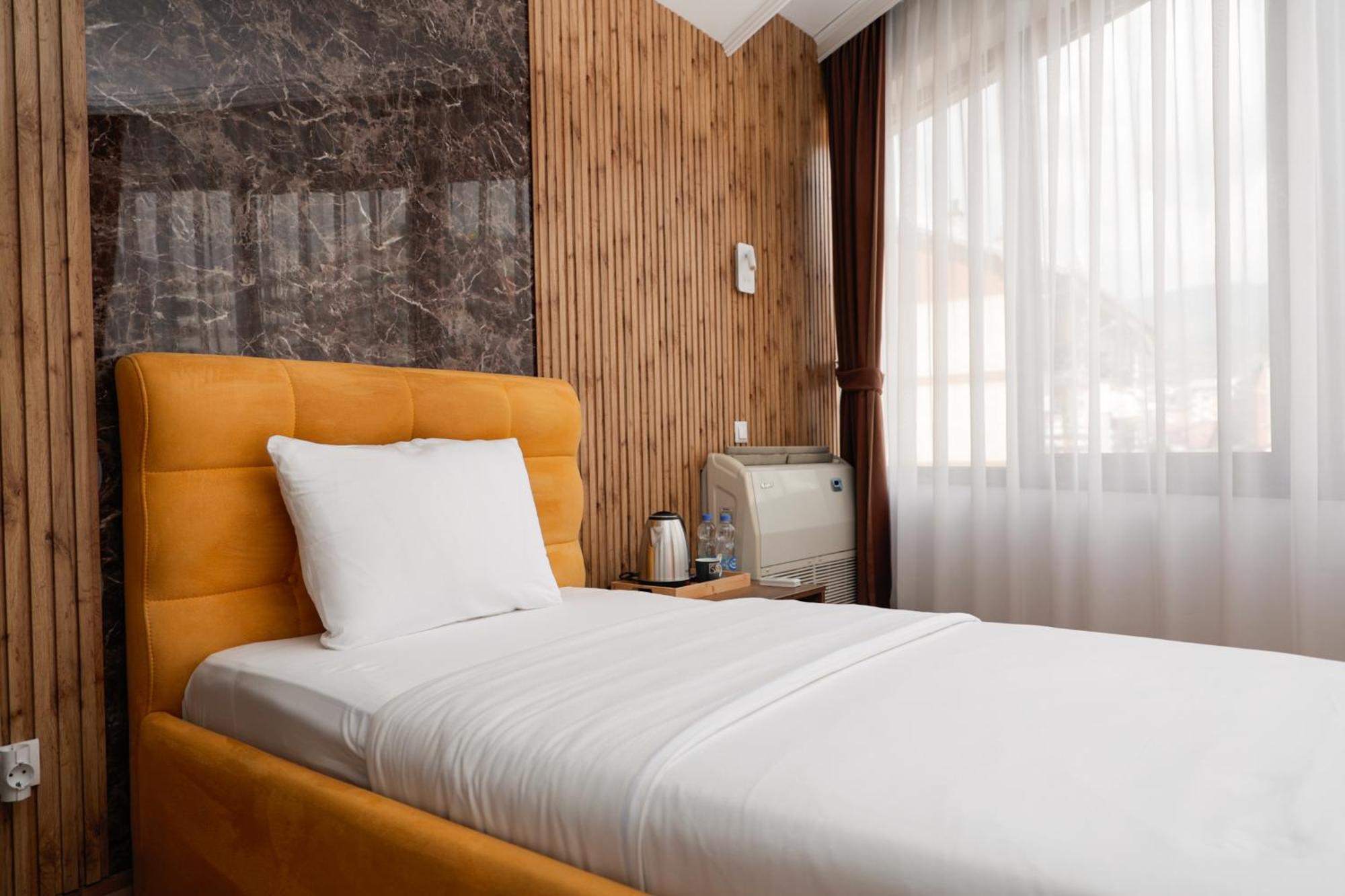 Hotel Denis Prizren Luaran gambar