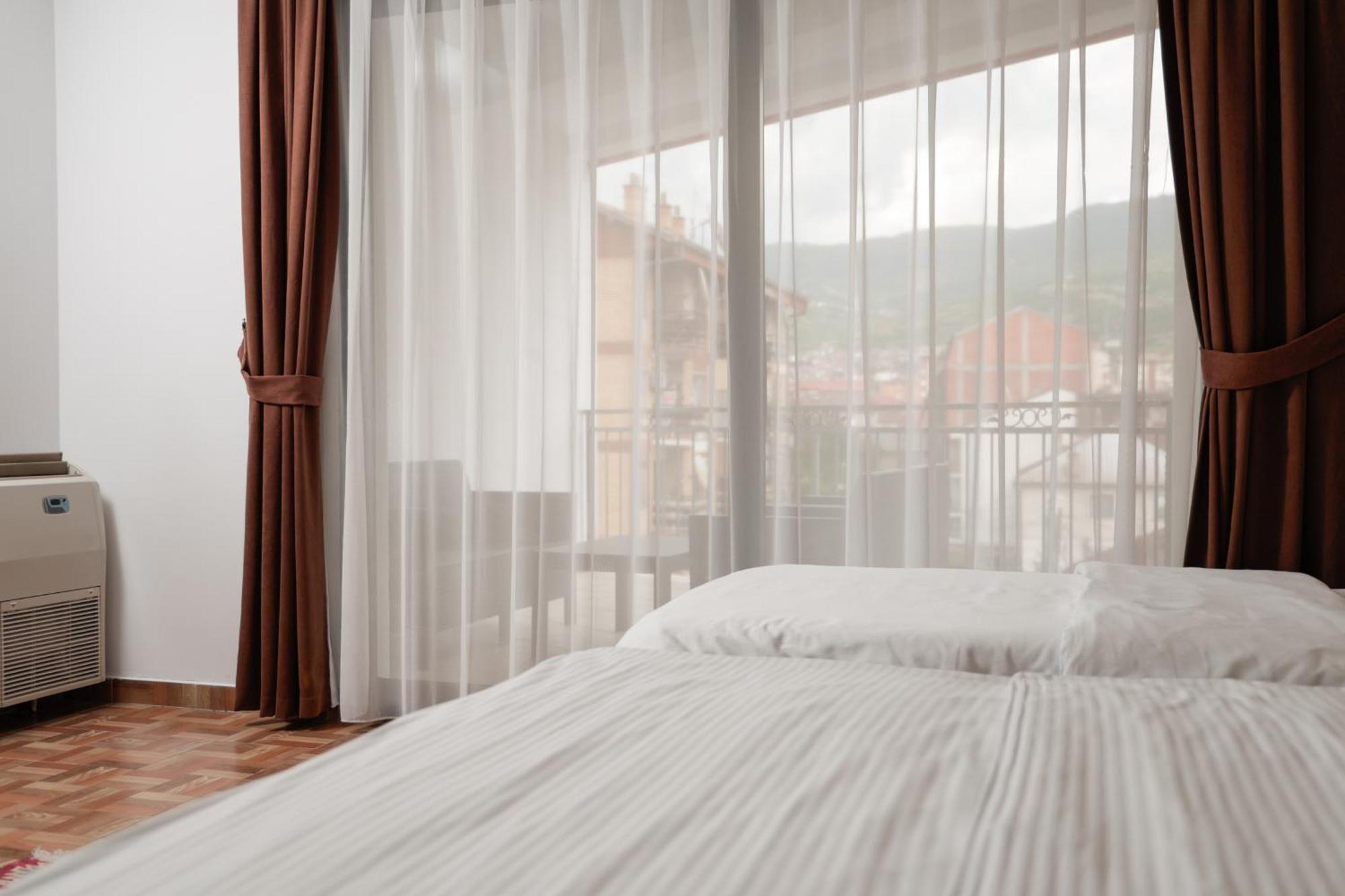 Hotel Denis Prizren Luaran gambar