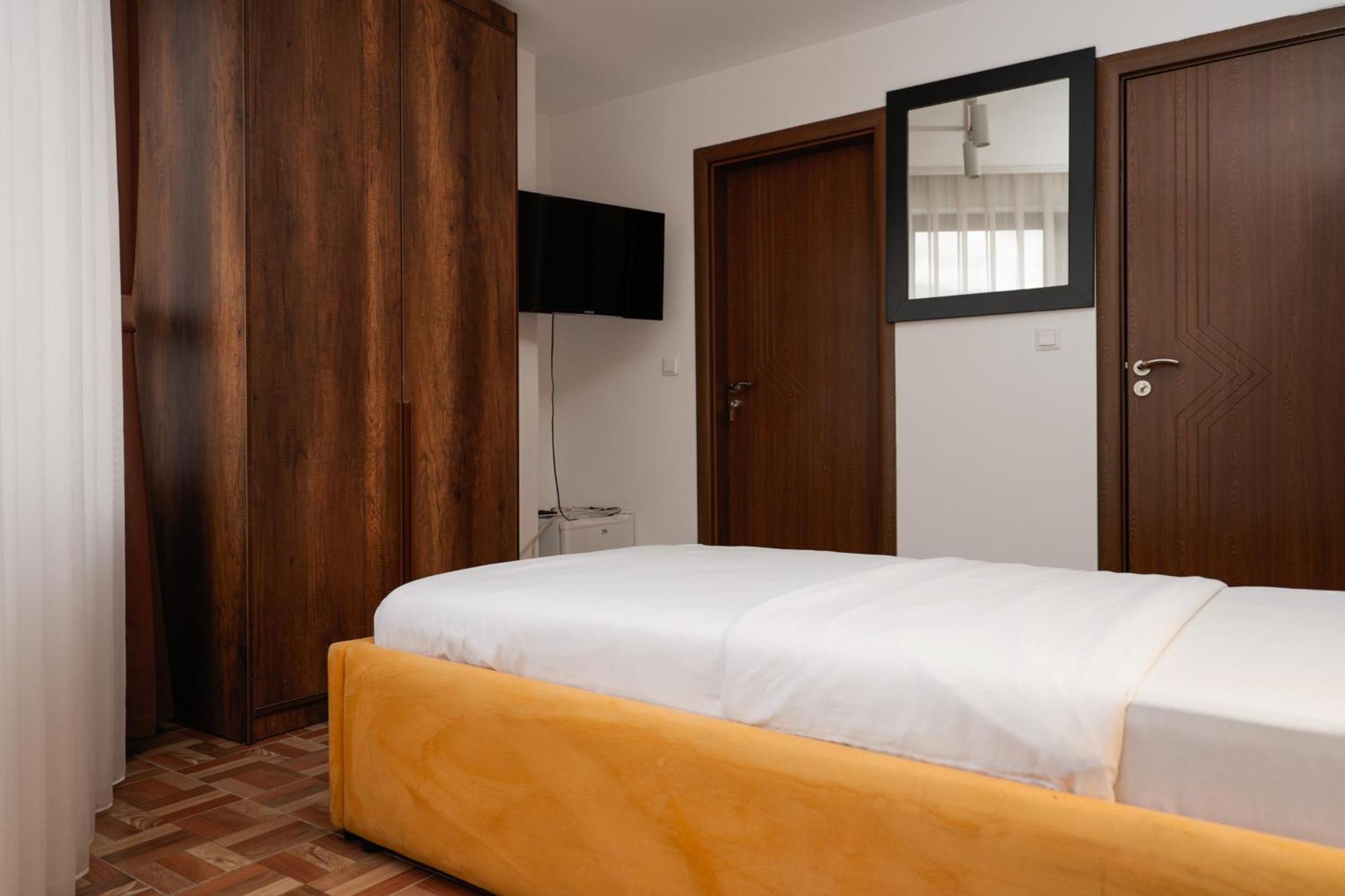 Hotel Denis Prizren Luaran gambar