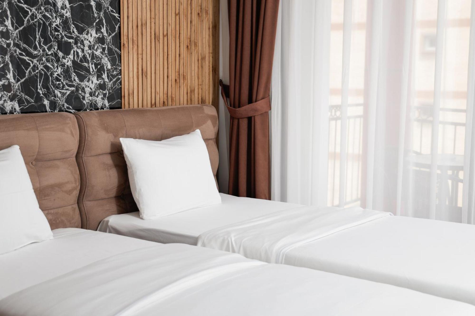 Hotel Denis Prizren Luaran gambar