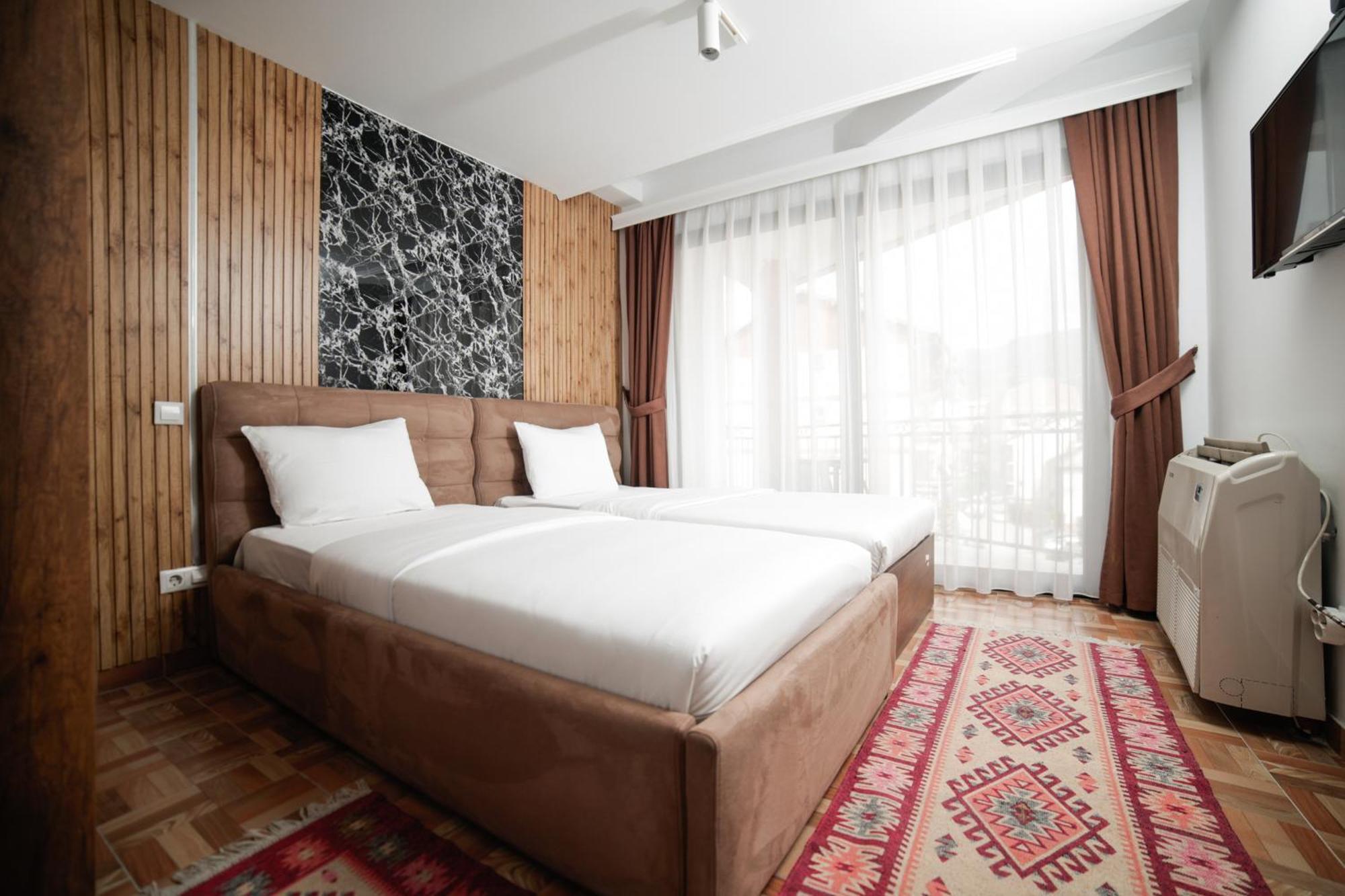 Hotel Denis Prizren Luaran gambar