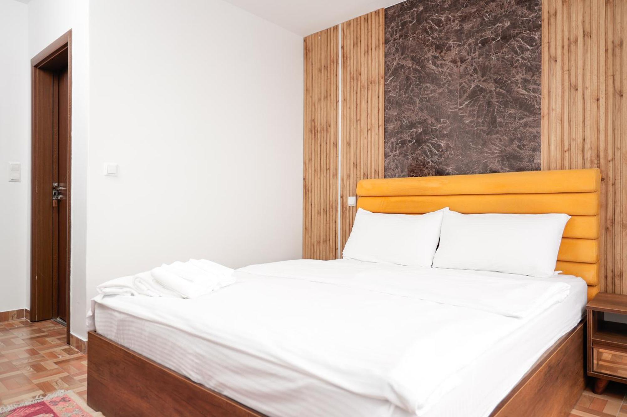 Hotel Denis Prizren Luaran gambar