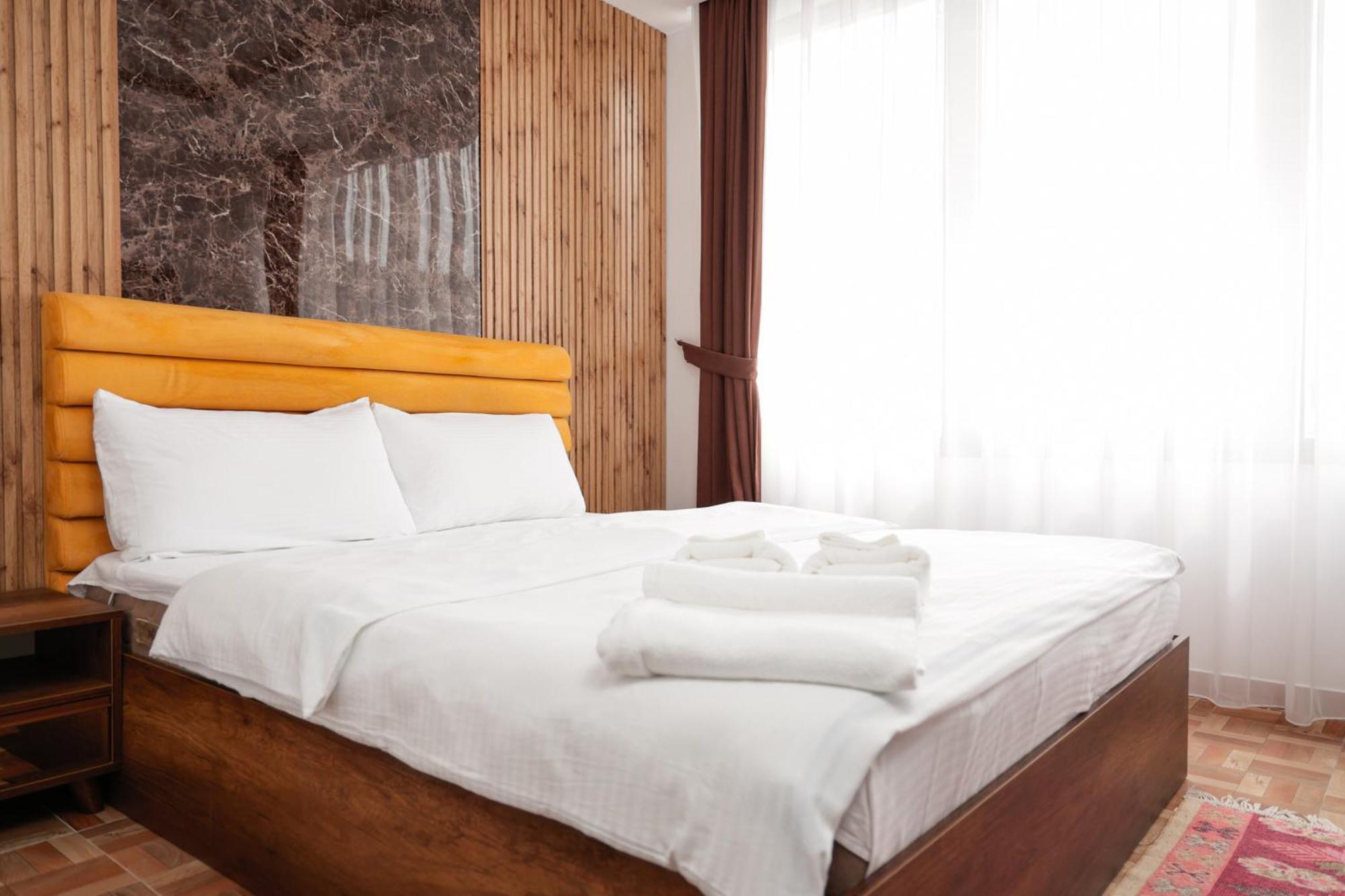 Hotel Denis Prizren Luaran gambar